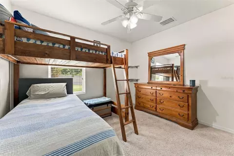 Bedroom - 506 Diamond Ridge Rd, Seffner, FL 33584 photo 3 of 3
