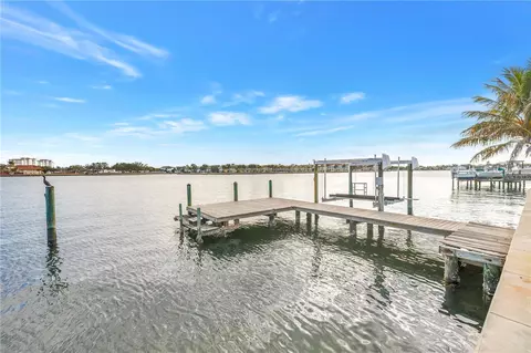 3901 14th Way NE, Saint Petersburg, FL 33703