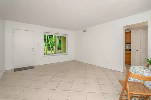 Living - 501 E Bay Dr #702, Largo, FL 33770 photo 3 of 4