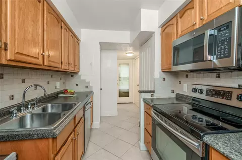 Kitchen - 501 E Bay Dr #702, Largo, FL 33770 photo 1 of 2