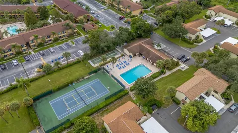 View/Area - 501 E Bay Dr #702, Largo, FL 33770 photo 2 of 8