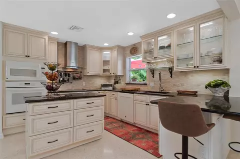 Kitchen - 312 Keating Dr, Largo, FL 33770 photo 2 of 4