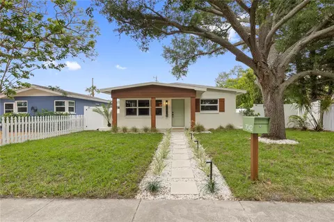 7042 Dartmouth Ave N, Saint Petersburg, FL 33710