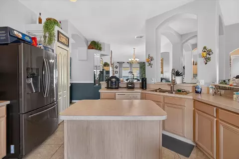 Kitchen - 5336 Watson Rd, Riverview, FL 33578 photo 5 of 8