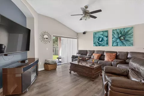 Living - 5336 Watson Rd, Riverview, FL 33578 photo 4 of 5