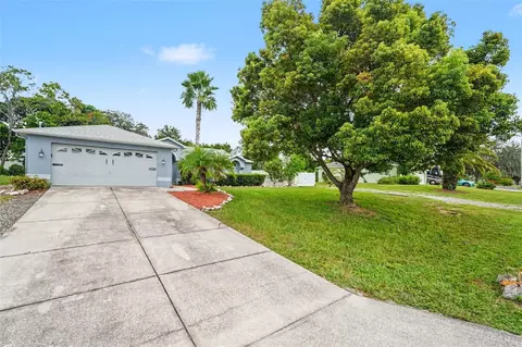 Exterior - 6293 Grapewood Rd, Spring Hill, FL 34609 photo 4 of 10