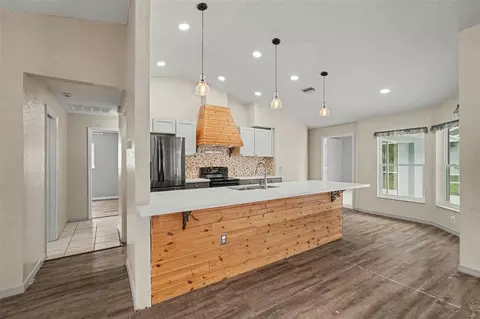 Kitchen - 6293 Grapewood Rd, Spring Hill, FL 34609 photo 3 of 4
