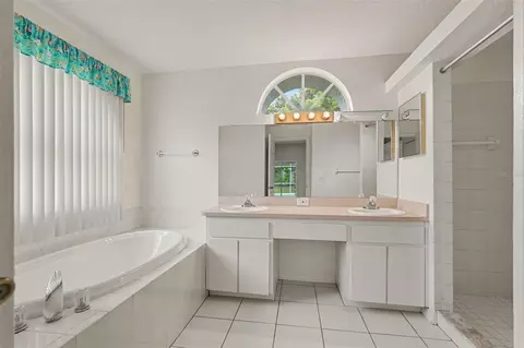 Bath - 6293 Grapewood Rd, Spring Hill, FL 34609 photo 1 of 2