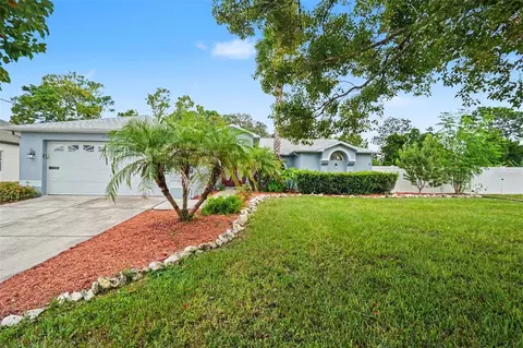 Exterior - 6293 Grapewood Rd, Spring Hill, FL 34609 photo 2 of 10