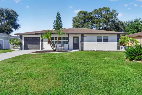 5483 37th Ave N, Saint Petersburg, FL 33710