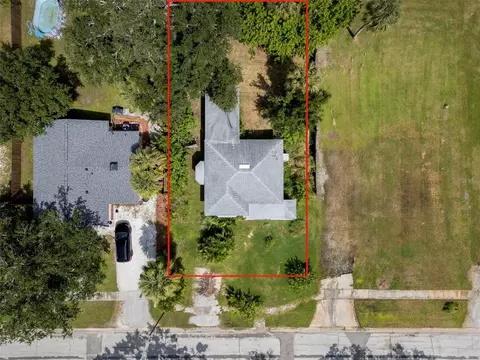 825 60th Ave NE, Saint Petersburg, FL 33703