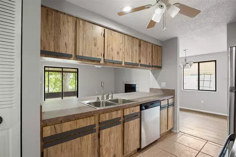 Kitchen - 627 Timber Bay Cir W, Oldsmar, FL 34677 photo 1 of 2