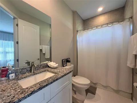 Bath - 7268 SW 133rd Loop, Ocala, FL 34473 photo 3 of 4