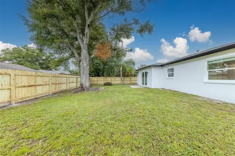 Exterior - 7026 68th Ave N, Pinellas Park, FL 33781 photo 7 of 9