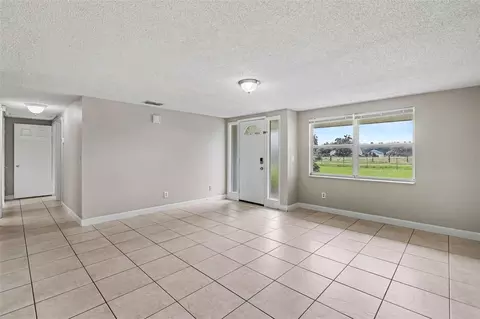 Living - 3805 Mcintosh Rd, Dover, FL 33527 photo 2 of 8