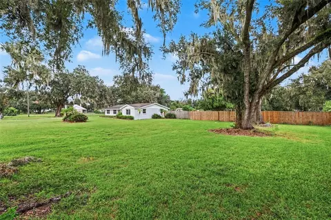 Exterior - 3805 Mcintosh Rd, Dover, FL 33527 photo 6 of 8