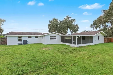 Exterior - 3805 Mcintosh Rd, Dover, FL 33527 photo 7 of 8