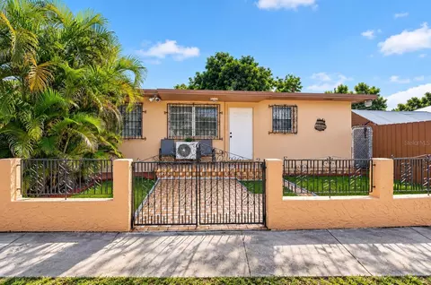 Exterior - 500 E 40th St, Hialeah, FL 33013 photo 10 of 10