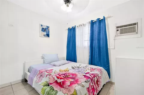Bedroom - 500 E 40th St, Hialeah, FL 33013 photo 2 of 3