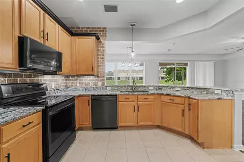 Kitchen - 4635 Pond Ridge Dr, Riverview, FL 33578 photo 4 of 4