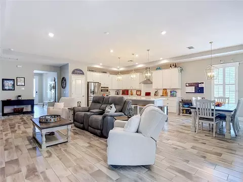 Living - 813 Old Windsor Way, Spring Hill, FL 34609 photo 5 of 7