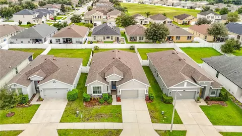 View/Area - 813 Old Windsor Way, Spring Hill, FL 34609 photo 6 of 8