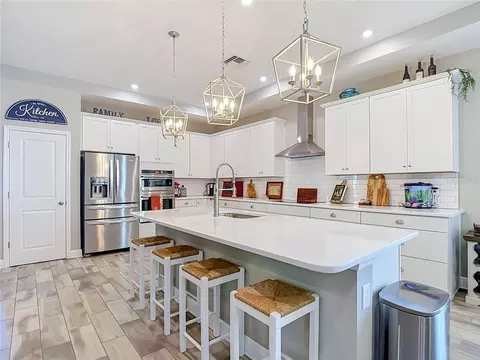 Kitchen - 813 Old Windsor Way, Spring Hill, FL 34609 photo 9 of 10