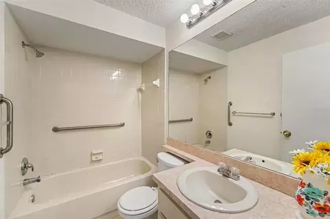 Bath - 7425 Greystone Dr, Hudson, FL 34667 photo 2 of 2