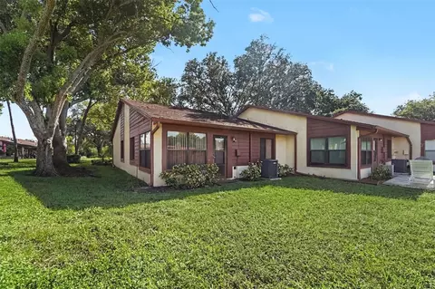 Exterior - 7425 Greystone Dr, Hudson, FL 34667 photo 4 of 6