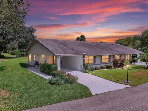 1607 Hovington Cir #229, Sun City Center, FL 33573