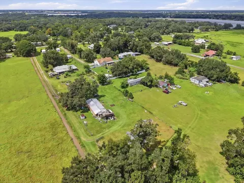 View/Area - 7214 Broken Oak Dr, Dover, FL 33527 photo 7 of 11