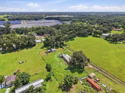 View/Area - 7214 Broken Oak Dr, Dover, FL 33527 photo 5 of 11
