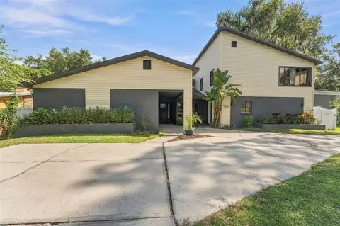 3006 River Grove Dr, Tampa, FL 33610