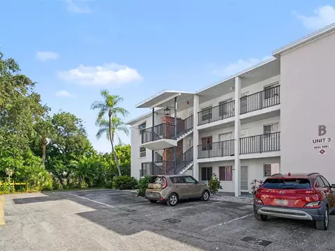 5855 Palm Ln #B21, Bradenton, FL 34207