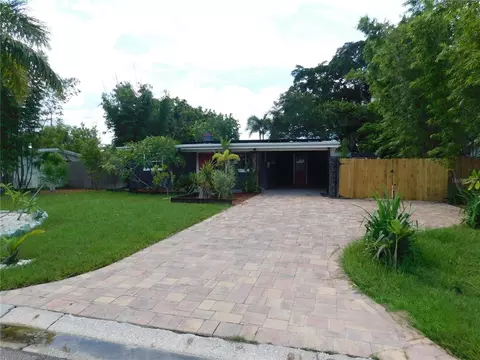 5622 Hobson St NE, Saint Petersburg, FL 33703