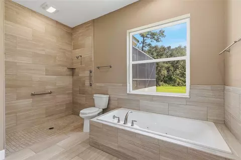 Bath - 71 Perry Ln, Enterprise, FL 32725 photo 1 of 3