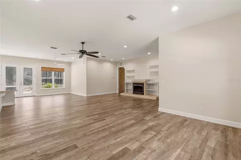 Living - 71 Perry Ln, Enterprise, FL 32725 photo 1 of 8