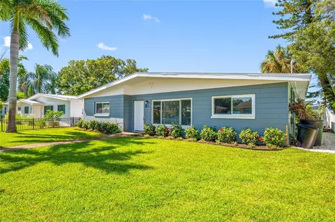 2805 46th St S, Gulfport, FL 33711