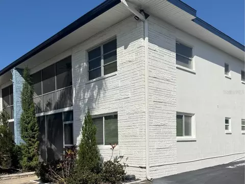 4300 37th St S #2, Saint Petersburg, FL 33711