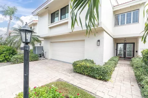 5668 Escondida Blvd S, Saint Petersburg, FL 33715