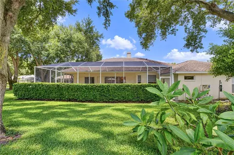 Exterior - 2255 Eagle Bluff Dr, Valrico, FL 33596 photo 6 of 7