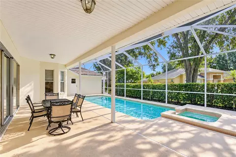 Exterior - 2255 Eagle Bluff Dr, Valrico, FL 33596 photo 2 of 7