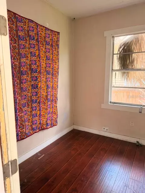2323 W Chestnut St, Tampa, FL 33607 photo 2