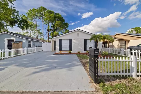 9111 Suffield Ct, Tampa, FL 33615