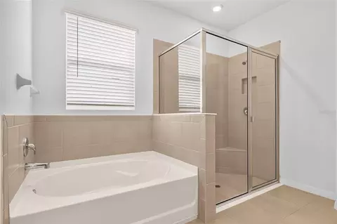 Bath - 6186 SW 93rd Loop, Ocala, FL 34476 photo 4 of 5