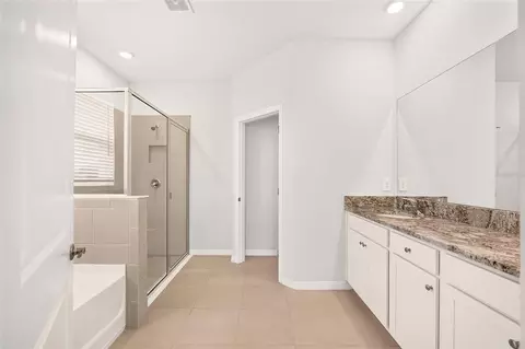 Bath - 6186 SW 93rd Loop, Ocala, FL 34476 photo 1 of 5