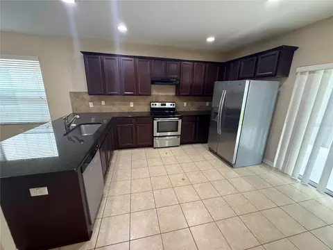 Kitchen - 12669 Belcroft Dr, Riverview, FL 33579 photo 1 of 2