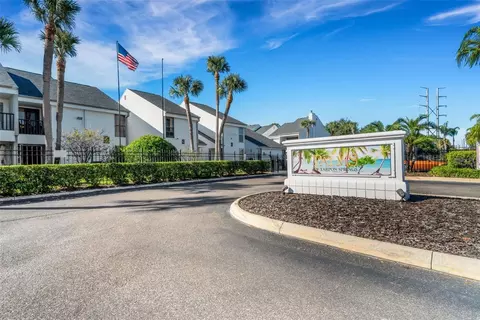 738 Haven Pl, Tarpon Springs, FL 34689