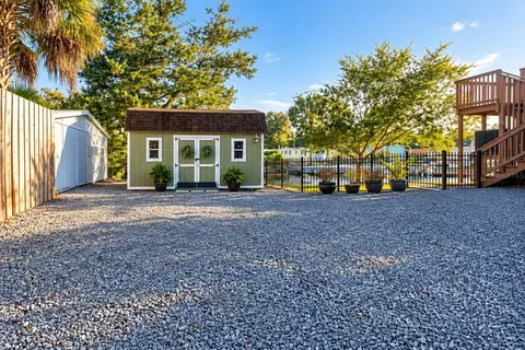 Exterior - 7247 Arbordale Dr, Weeki Wachee, FL 34607 photo 5 of 13