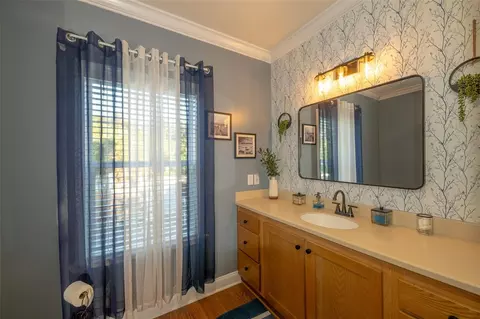 Bath - 7247 Arbordale Dr, Weeki Wachee, FL 34607 photo 3 of 7
